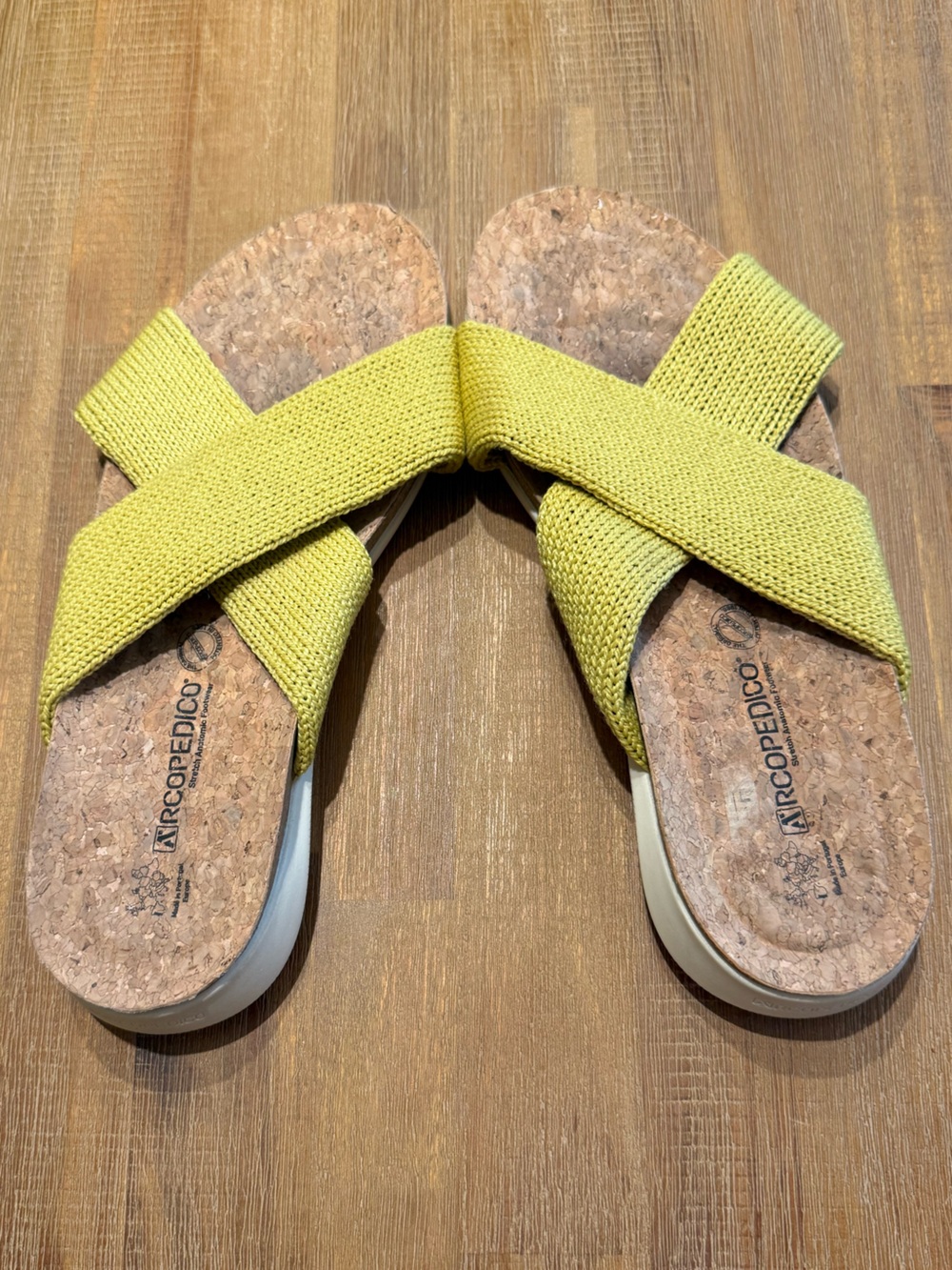 Arcopedico Yellow Pantanal Women’s Slip-on Sandals — size 39 / 8.5